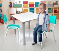 Conjunto Mesa e 2 Cadeiras Infantil Verde Água - Ideal para Brinquedotecas e Escolas - imagem 2