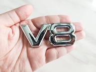 Emblema V8 3D Cromado WEERSHUN: Destaque e Estilo para Seu Carro (2 Unidades) - imagem 1