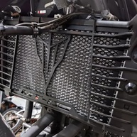 Protetor de Radiador Aço Inox Yamaha MT-03 2016+ | Proteção Essencial - imagem 3