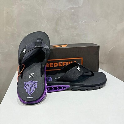 Chinelo Confortável Preto e Roxo: Solado Antiderrapante e Design Moderno