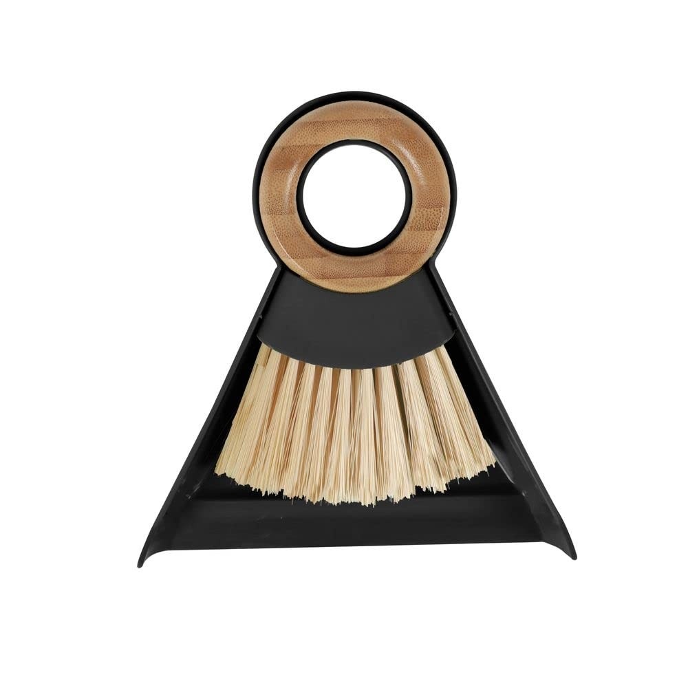 Kit Escova de Bambu e Pá Pequeno para Limpeza - Oikos | Sustentável e Eficaz