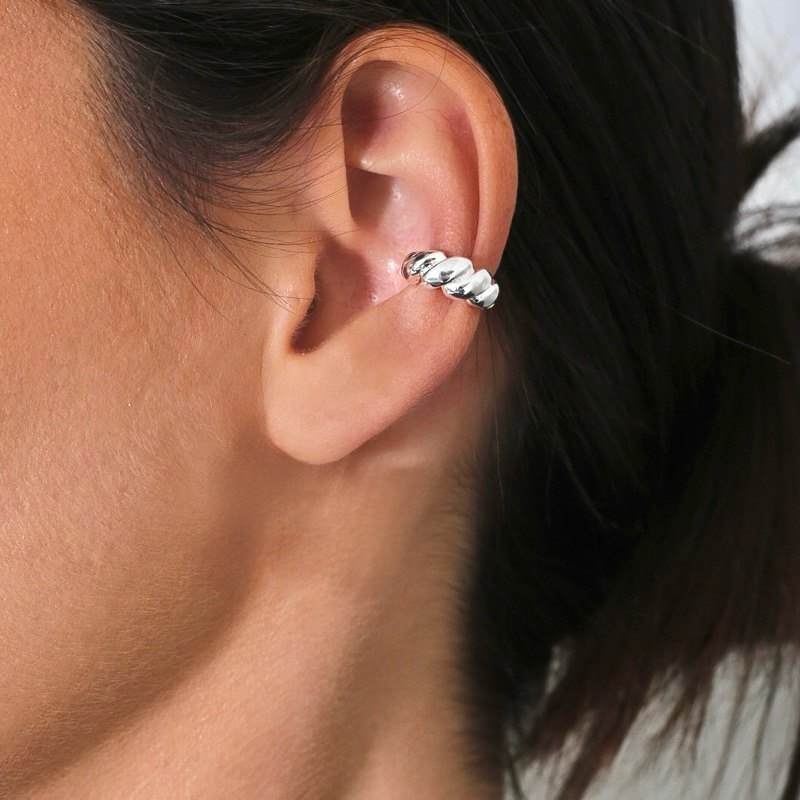 Piercing Croissant Banhado a Ouro 18K ou Prata 925 – Design Exclusivo e Confortável