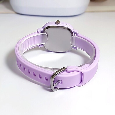 Relógio Feminino LOVUR Jelly Color: Elegância e Praticidade