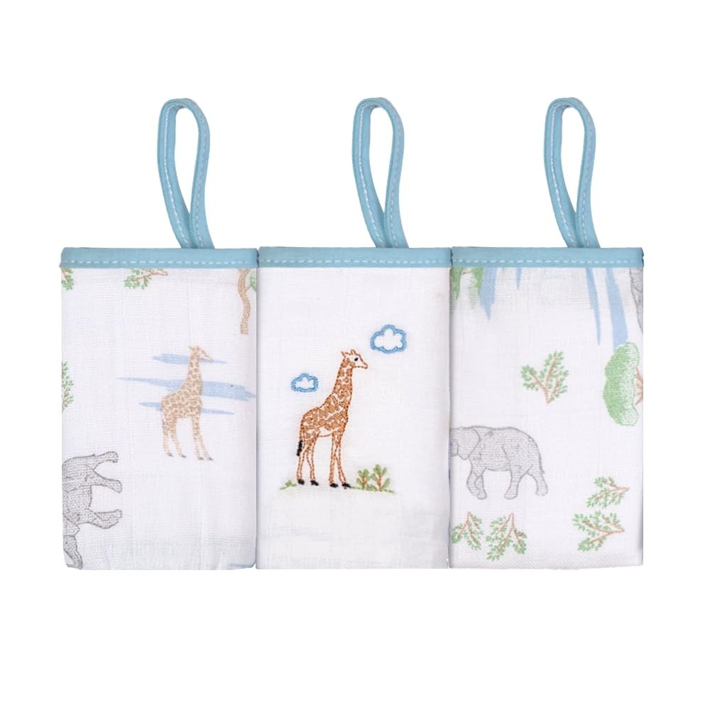 Paninho de Boca Bordado Soft Papi com Prendedor de Chupeta – 3 Unidades | 25cm x 25cm