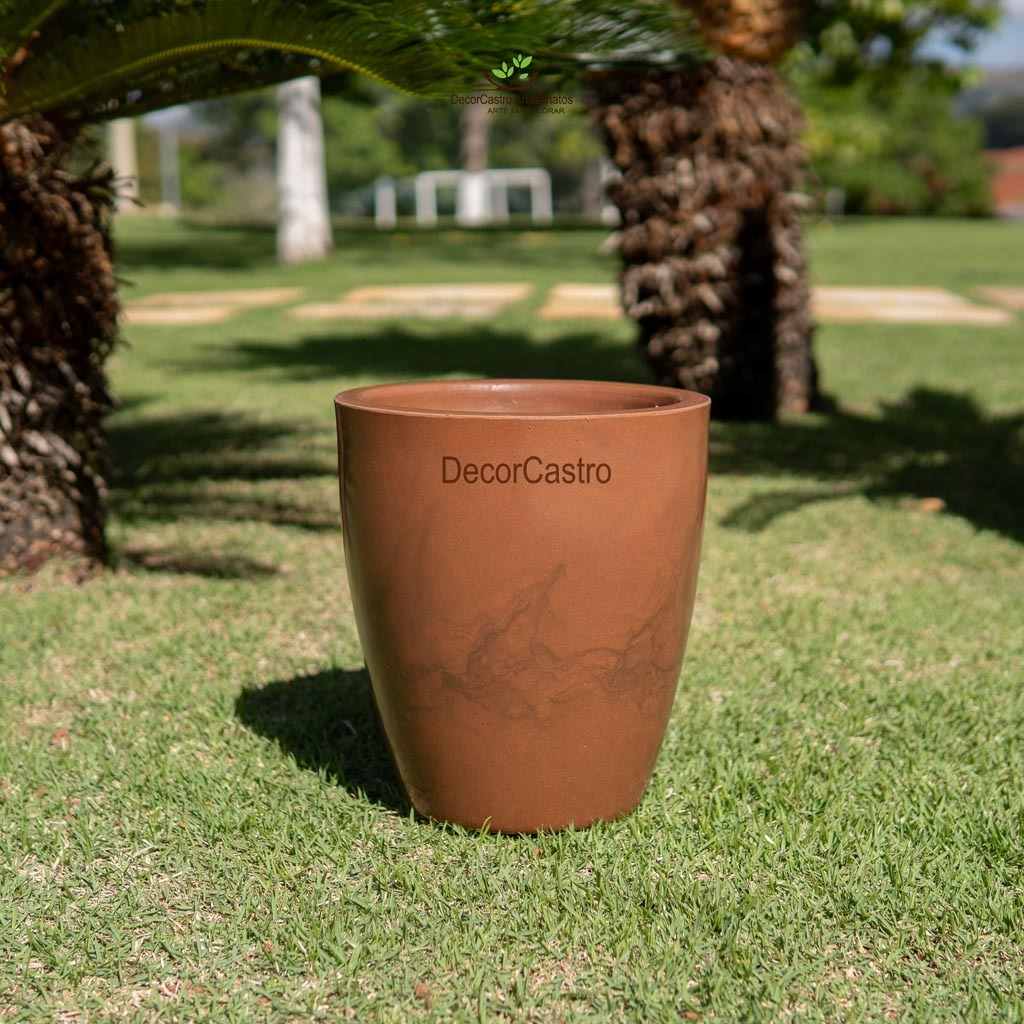 Vaso Coluna Lisa Marmorizada P: Design Moderno e Durabilidade em Polietileno